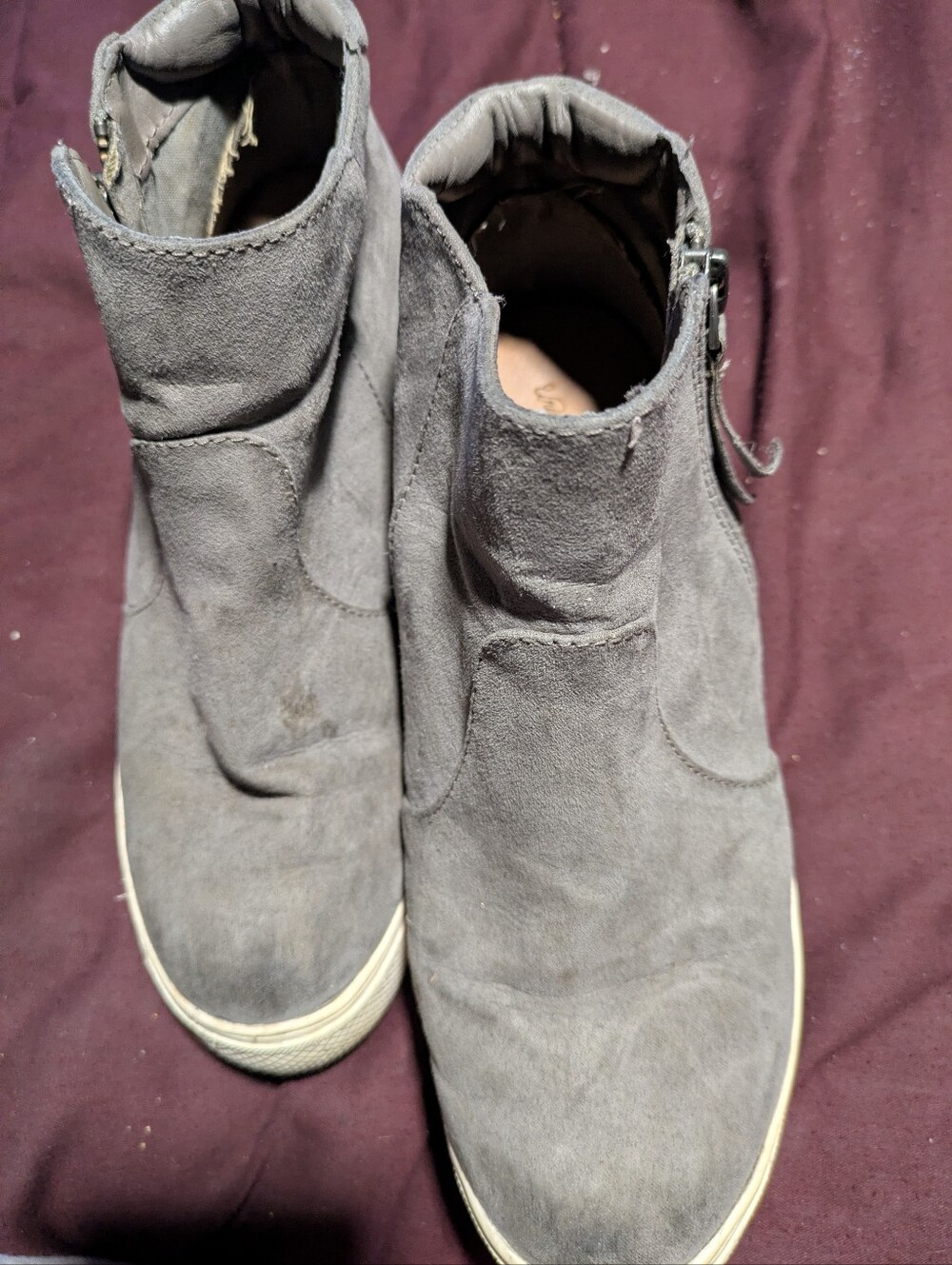 Cute & Casual Universal Thread Wedge High-Tops!‎